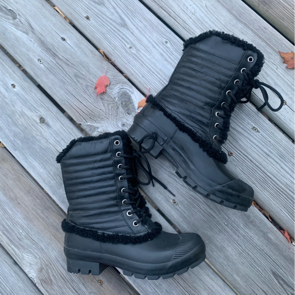 HUNTER shearling lined rain boots